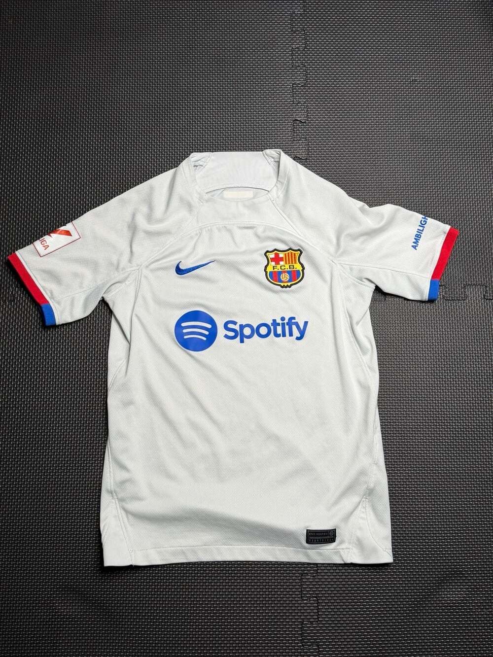 Kids Large Nike FC Barcelona 2023/24 Away Soccer Jersey White Dri-Fit